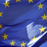 La Cour de justice de l'UE (CJUE) a décidé qu'Apple devrait rembourser 13 milliards d'euros d'arriérés fiscaux à l'Irlande pour avoir bénéficié d'avantages fiscaux indus, assimilés à une aide d'Etat illégale. (archives) KEYSTONE/EPA/TOMS KALNINS