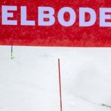 Loïc Meillard a été éliminé lors de la première manche du slalom d'Adelboden KEYSTONE/JEAN-CHRISTOPHE BOTT