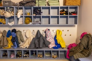 La Cour des comptes vaudoise recommande de mieux mutualiser les ressources et uniformiser les pratiques dans la gestion de l'accueil de jour des enfants (photo symbolique). Keystone/SALVATORE DI NOLFI