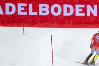 Loïc Meillard a été éliminé lors de la première manche du slalom d'Adelboden KEYSTONE/JEAN-CHRISTOPHE BOTT