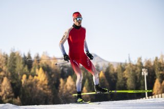 Candide Pralong peut à nouveau skier sans trop de douleurs.