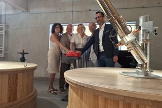 Les six meules du moulin ont symboliquement été démarrées ce mardi à Riddes