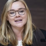 La conseillère d'Etat vaudoise en charge de la viticulture Valérie Dittli a présenté jeudi sa vision de l'avenir de la viticulture vaudoise (archives). Keystone/CYRIL ZINGARO