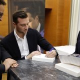 L'agression de Jordan Bardella a eu lieu à Moissac lors d'une séance de dédicaces de son livre "Ce que veulent les Français" (archives). KEYSTONE/EPA/SEBASTIEN NOGIER