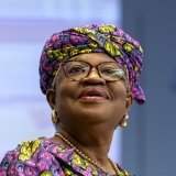 La directrice générale de l'Organisation mondiale du commerce (OMC) Ngozi Okonjo-Iweala demande aux membres d'utiliser les perturbations commerciales actuelles pour réformer l'entité (archives). KEYSTONE/MAGALI GIRARDIN