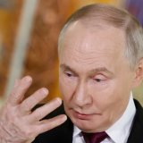 Vladimir Poutine a dit que la Russie "était prête" mais ne souhaitait pas la guerre. KEYSTONE/AP/Sergei Ilnitsky