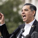 Selon le démocrate Robert Garcia, "ces nouvelles images offrent un aperçu troublant du monde de Jeffrey Epstein et de son île" (archives). KEYSTONE/EPA/LUKE JOHNSON