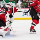 Une défaite pour Nico Hischier (à droite) et les New Jersey Devils KEYSTONE/AP/Seth Wenig