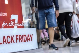 Pas de cohue, mais les consommateurs américains ont bien été au rendez-vous des soldes du "Black Friday". KEYSTONE/EPA/CRISTOBAL HERRERA-ULASHKEVICH