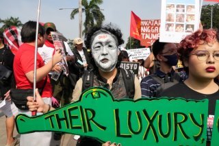 La colère gronde aux Philippines depuis la révélation d'une vaste affaire de corruption autour de projets "fantômes" de contrôle des inondations. KEYSTONE/AP/Aaron Favila