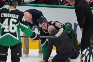 Lian Bichsel s'est blessé à la jambe gauche dimanche KEYSTONE/AP/LM Otero