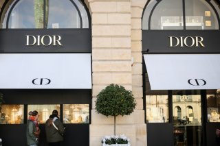 À ce jour, les enquêtes ont aussi ciblé la filiale italienne de Dior et le maroquinier Alviero Martini. (archive) KEYSTONE/AP/THOMAS PADILLA