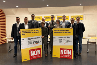 Le comité valaisan opposé à l'initiative "Pour l'avenir" rassemble une large alliance, du Centre à la droite en passant par les milieux économiques.