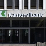 Apèrs une solide performance en 2025, la Banque cantonale de St-Galle se montre prudente pour l'année en cours, tablant sur un bénéfice net proche de celui de l'an dernier (archives). KEYSTONE/GIAN EHRENZELLER