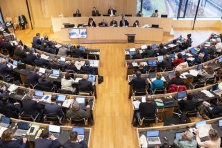 Comme d'autres cantons avant lui, le Grand Conseil vaudois débat de l'introduction d'un salaire minimum (archives). KEYSTONE/CYRIL ZINGARO