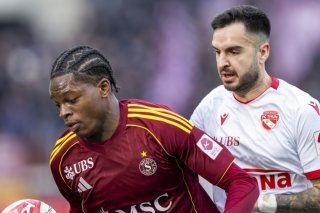 Jamie Atangana et les Grenat sont en difficulté en Super League. KEYSTONE/MARTIAL TREZZINI