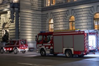 Comme en décembre dernier, les pompiers sont intervenus au Parlement fédéral (archives). KEYSTONE/PETER SCHNEIDER