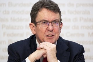 Pour Albert Rösti, les projets ferroviaires seront désormais être mieux ficelés lorsqu'ils seront présentés au Parlement. KEYSTONE/ANTHONY ANEX