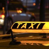 A l'avenir, les taxis officiels de la ville de Sion pourraient être déplacés au sud de la gare.