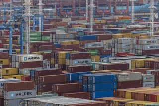 Un projet du Conseil fédéral vise à calculer l'impôt pour les armateurs suisses en fonction de la capacité de chargement du navire de mer, et non plus en fonction du bénéfice ou de la perte effectivement réalisés (archives). KEYSTONE/EPA/ALEX PLAVEVSKI