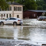 Les inondations ont particulièrement touché l'entrée de Morges, mais elles ont aussi touché le centre-ville. Keystone/LAURENT GILLIERON