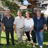 De gauche à droite: Eugène Skopa (candidat au poste de vice-juge), Pierre-Michel Venetz, Gérald Glassey, Sandrine Germanier, Stéphane Papilloud, Jonathan Bonnaz (candidats au Conseil municipal).