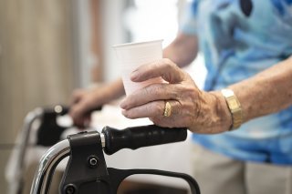 Selon Unisanté, la Suisse a battu l'an dernier son record en matière d'espérance de vie (photo d'illustration). KEYSTONE/GAETAN BALLY
