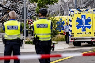 Le dispositif de sauvetage comprend près de 130 personnes. KEYSTONE/JEAN-CHRISTOPHE BOTT