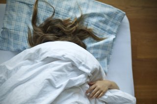 Selon une étude, plus des deux tiers des Suisses se sentent fatigués et épuisés. (Photo d'archives) KEYSTONE/CHRISTOF SCHUERPF