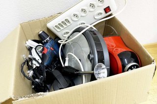 En moyenne, 15 % des 74 appareils électriques inutilisés sont retenus dans un ménage européen. Stiftung Sens eRecycling