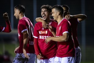 Théo Bouchlarhem et Kevin Bua, les deux buteurs qui ont envoyé le FC Sion en huitièmes de finale de la Coupe de Suisse.