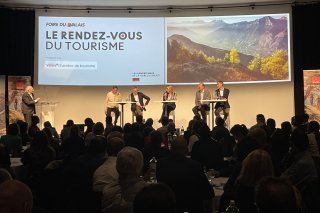 Les acteurs des transports publics réunis ce mardi à la Foire du Valais, lors du Rendez-vous du Tourisme.
