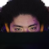 L’addiction emprisonne dans la consommation et entraîne, pour les personnes qui
en souffrent, une perte d’autonomie dans leur vie de tous les jours. (photo symbolique) KEYSTONE/PETER KLAUNZER