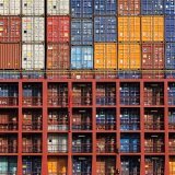 Kühne+Nagel a "très bien entamé la nouvelle année" et s'est dit "optimiste de pouvoir poursuivre l'évolution positive en 2025". KEYSTONE/EPA/BIENVENIDO VELASCO