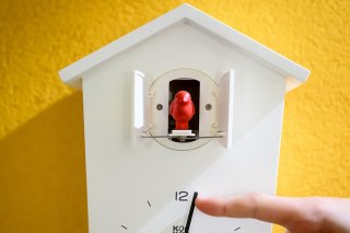 La Suisse repassera à l'"heure normale" dimanche. A 03h00, il faudra reculer les montres d'une heure.ERON KEYSTONE/LAURENT GILLIERON