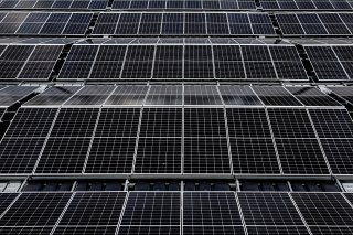 La promesse d'un rendement sur placement s'est évaporée pour de nombreux investisseurs romands de Primeenergy Cleantech. (archive) KEYSTONE/EPA/SASCHA STEINBACH