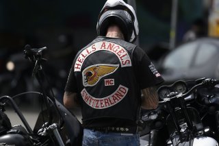 Une altercation a eu lieu samedi après-midi à Bernex (GE) entre des membres des clans de motards rivaux Hells Angels et Bandidos. Un homme a été légèrement blessé (illustration). KEYSTONE/STRINGER