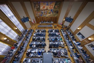 Le Grand Conseil valaisan et la fresque d'Ernest Biéler de 1943.