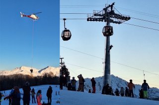 Evacuation en cours sur le domaine skiable de Veysonnaz.