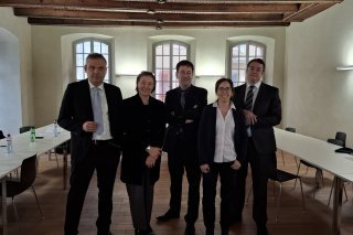 Le CDM a dressé le bilan de sa première législature à Sion ce mercredi matin. (De gauche à droite : Thierry Schnyder, juge cantonal, Romaine Jean, présidente de la commission des élections, Pierre Gapany, président de la commission de surveillance administrative, Carole Melly-Basili, présidente du CDM et Gonzague Vouilloz, président de la commission de surveillance disciplinaire).