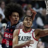 Kyshawn George (à gauche) et les Wizards ont subi la loi de Portland lundi KEYSTONE/AP/Craig Mitchelldyer