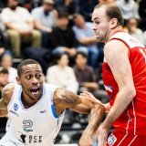 Eric Nottage (à gauche) et Olympic affronteront les Lions de Genève en finale des play-off KEYSTONE/JEAN-CHRISTOPHE BOTT