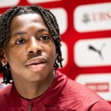 Johan Manzambi: un nouveau visage pour l'équipe de Suisse. KEYSTONE/JEAN-CHRISTOPHE BOTT