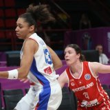 Nancy Fora (à droite) et la Suisse n'ont rien pu faire face à la France KEYSTONE/EPA/ORESTIS PANAGIOTOU