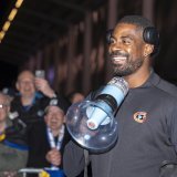 Avant de mettre le cap sur Genève, Dave Sutter a eu droit à un dernier bain de foule devant la BCF Arena à l'issue de l'acte 7 de la demi-finale contre Lausanne.