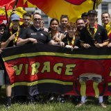 Chris McSorley au milieu des supporters sierrois.