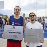Kyshawn George et Berkan Kutlu, désormais ambassadeurs de la Ville de Monthey.