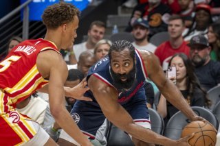 James Harden (à droite) a brillé vendredi face aux Hawks KEYSTONE/AP/Erik Rank