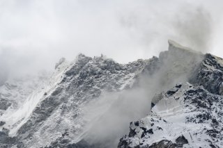 L'accélération du mouvement du glacier accroît le risque d'effondrement. KEYSTONE/JEAN-CHRISTOPHE BOTT