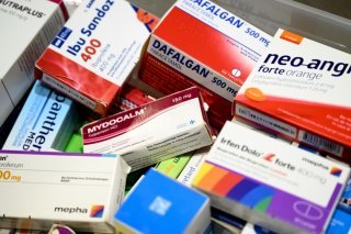 Les députés vaudois veulent inciter la population à trier leurs médicaments (photo d'illustration). KEYSTONE/LAURENT GILLIERON